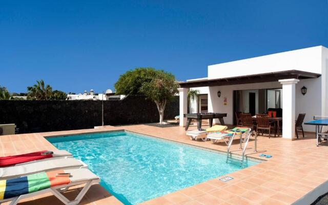 Villa Papagayo by Villa Plus