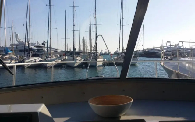 Ferretti 36 ' Bateau à Quai Vieux-Port Cannes Festival La Croisette - Hotel in Cannes - Photo 4