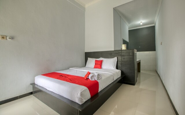 RedDoorz near Exit Toll Nusa Dua