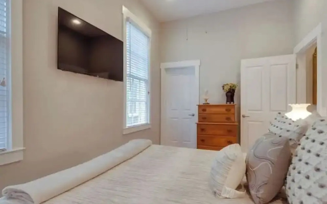 Beautifully Renovated 5 bedroom 5 bath