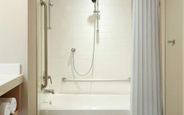 Delta Hotels by Marriott Montreal