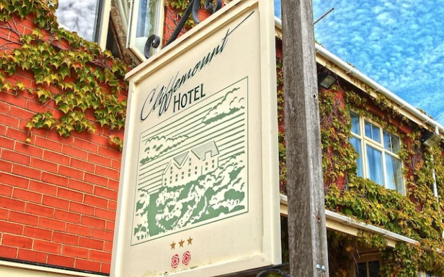 The Cliffemount Hotel