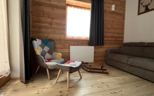 Camelot Luxury Houses Horses