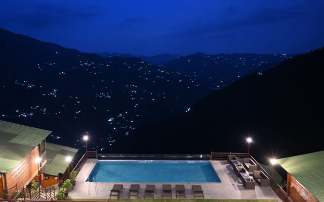 Justa Cliffend Resort & Spa, Mashobra