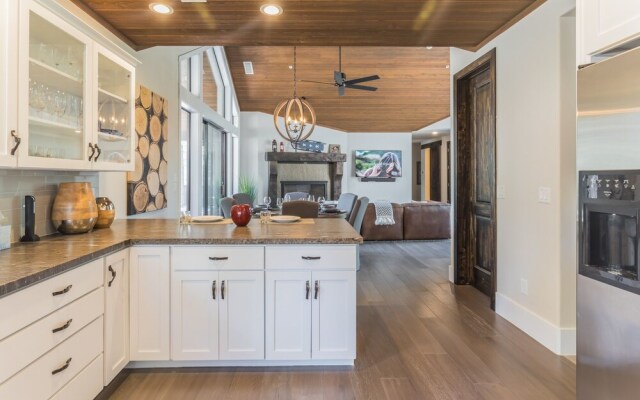 Flag Golf 3 Bedroom Home