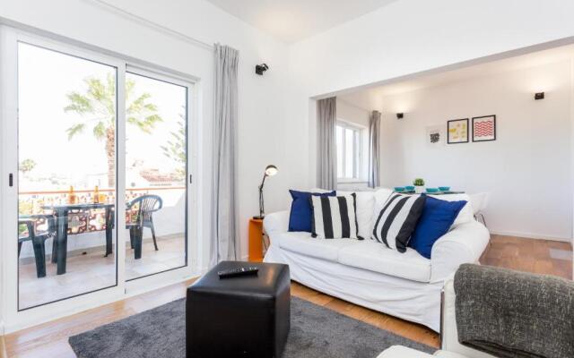 Casa Furneaux by Seewest