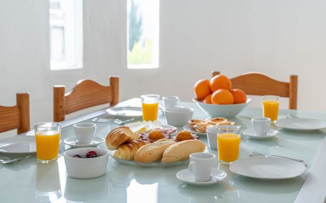 Apt. 89-A São Rafael by HelloVacations