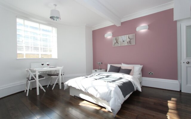 2 Kings Road Executive Studio Apartment