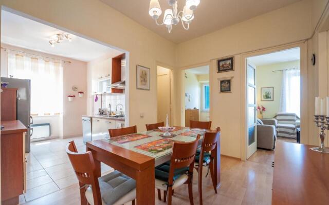 Vera Apartment with Seaview