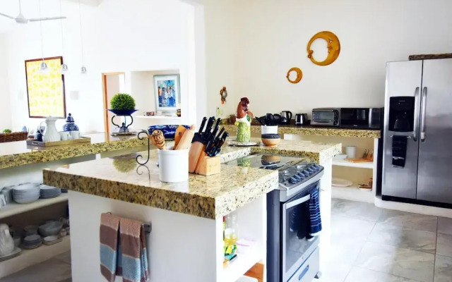 Villas Carey Condo
