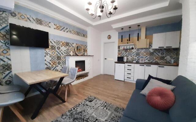 2 BDR apartment near Gorky Park, Center