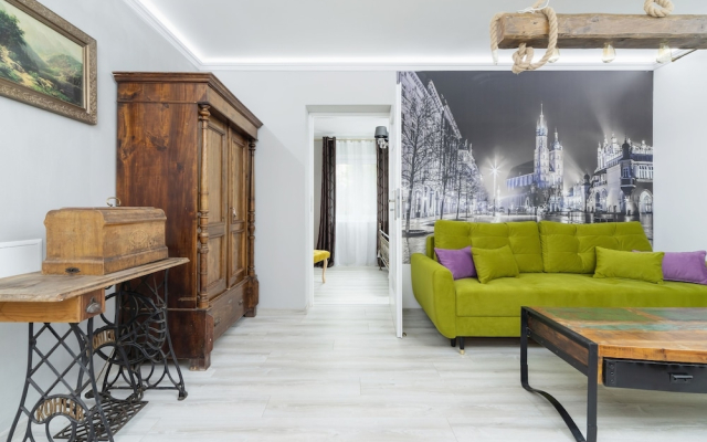 Retro Apartment Zamoyskiego by Renters