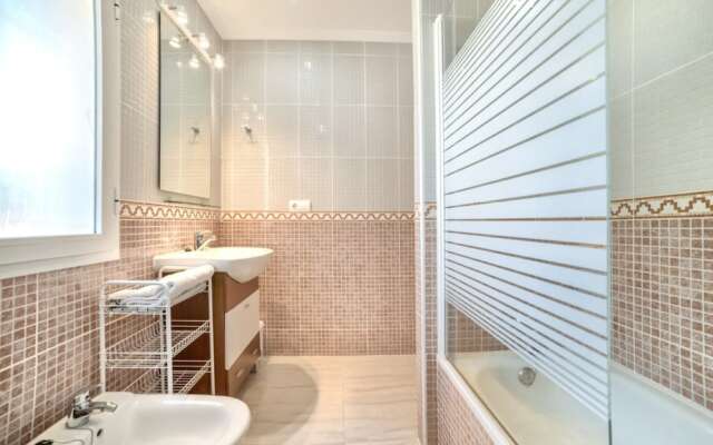 Bungalow - 3 Bedrooms with Pool and WiFi - 105003