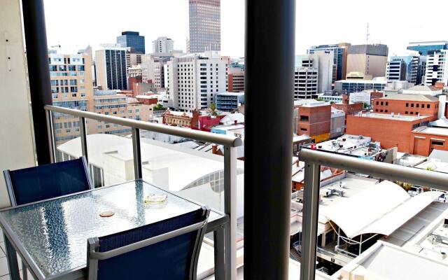 Adelaide Dress Circle Apartments - North Terrace
