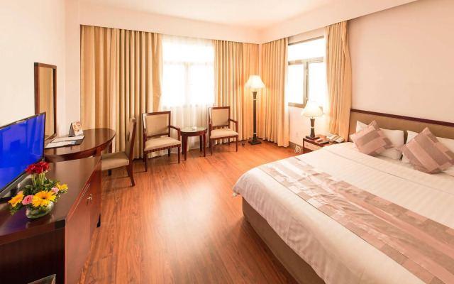 Da Nang Riverside Hotel