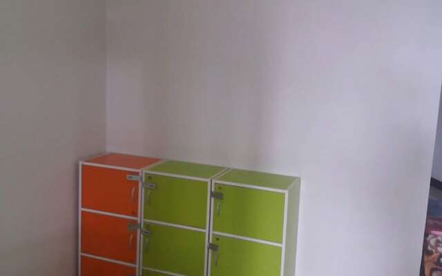 Blue Diamond Guest House - Hostel