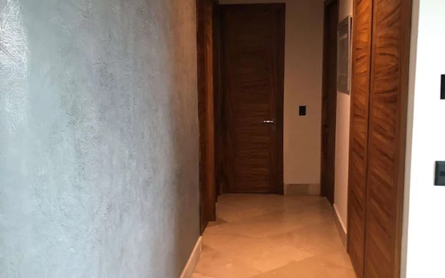Condo Bal  By Trvl2Hm