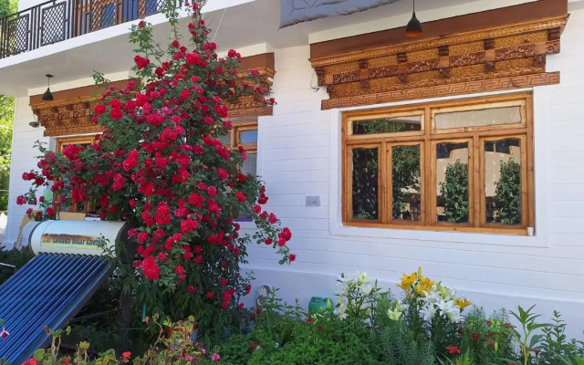 Shanti Guest House