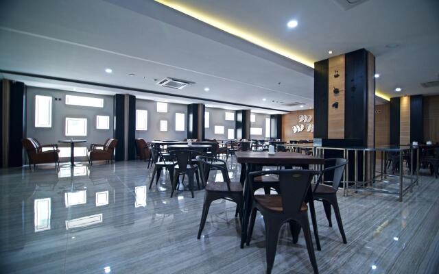Verse Luxe Wahid Hasyim
