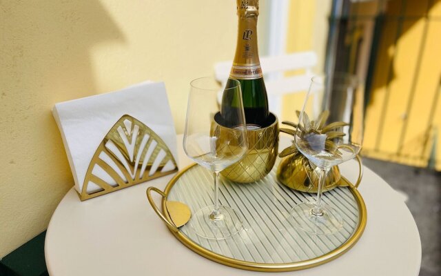 Bellagio Luxury Suites Apartments