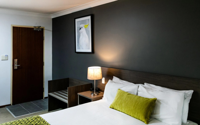 Best Western Plus Ambassador Orange