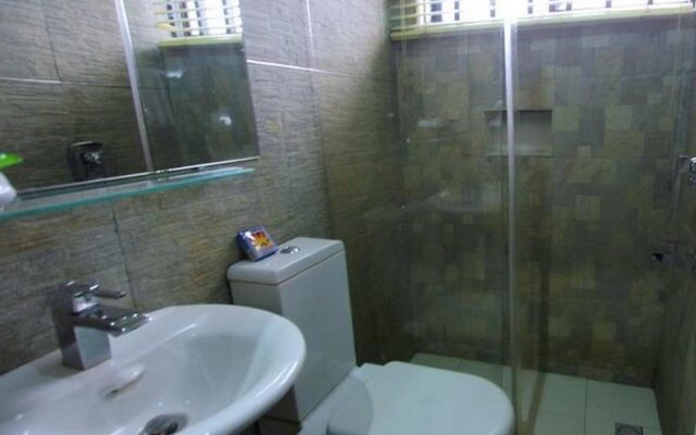 Sheriffyt Royale Hotel and Suites