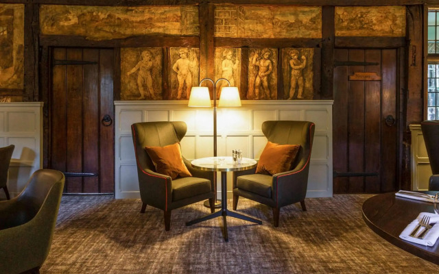 Bush Hotel Farnham