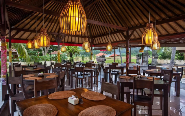 Green Field Hotel and Restaurant