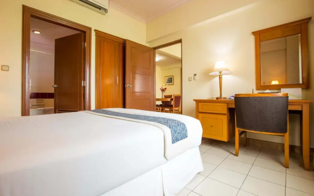 Asuka Hotel MM2100 Industrial Town