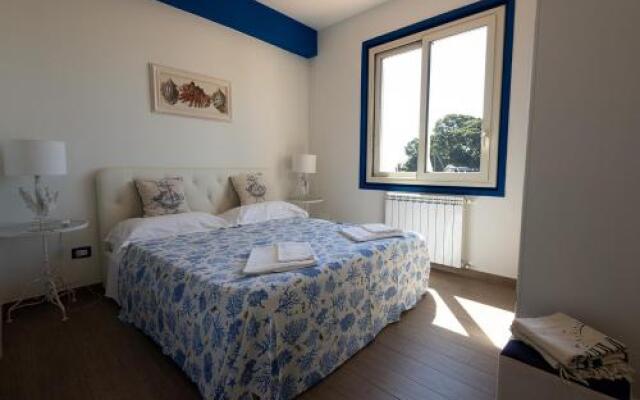 Taormina Isola Bella Apartment - Taormina Holidays