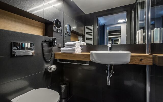 Regatta Hotel Restauracja Spa