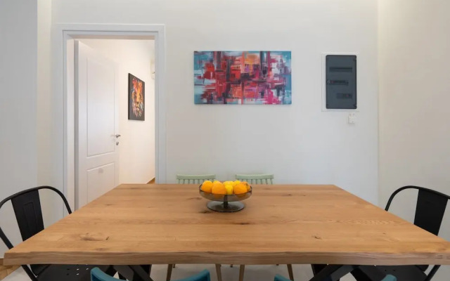 Modern Luxurious Apartment in the Heart of Athens