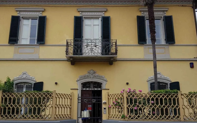 Villa Liberty il Lauro Bed and Breakfast