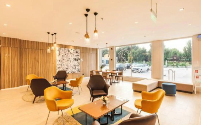 HanTing Premium Hotel (Jinan Yaoqiang International Airport)