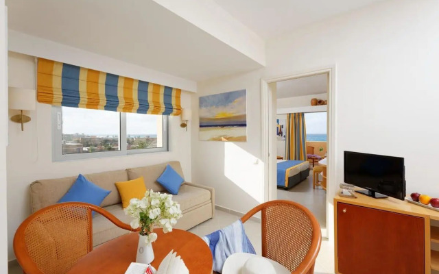 Anissa Beach & Village Resort