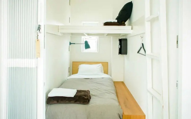 Route - Cafe and Petit Hostel