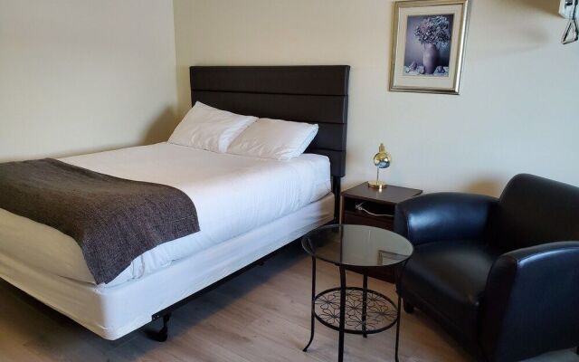 waintel studio-wainwright motel