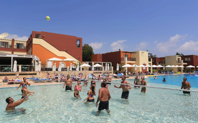 Panas Holiday Village