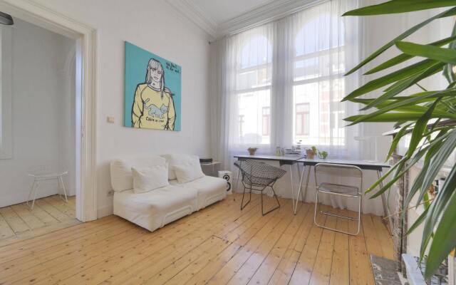 Zurenborg Area Apartments