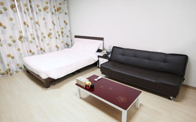 Stay and Home Residence