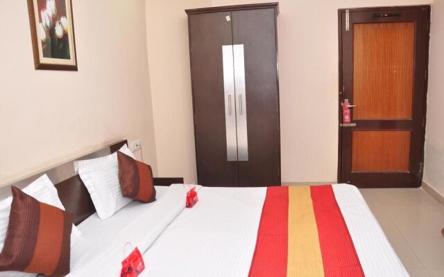 OYO Rooms Queens Road Near OBC Bank