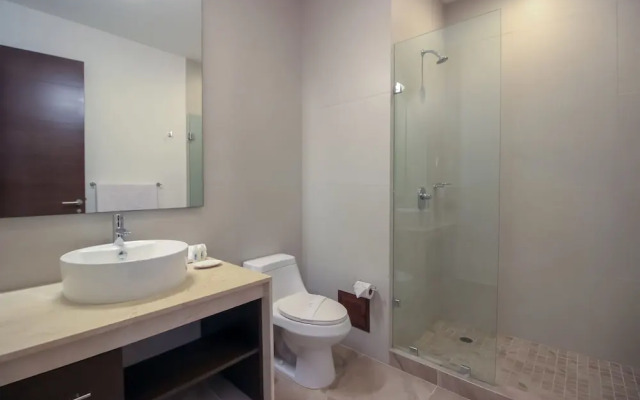 Family 2 Bedrooms Condo with Balcony and Pool Facilities