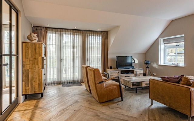 Charming Holiday Home in Nijverdal with Jacuzzi