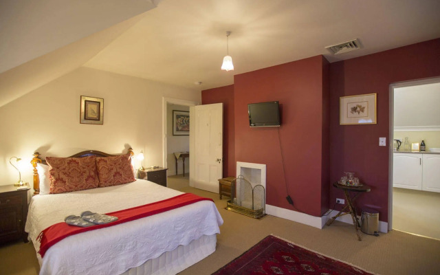 The Racecourse Inn