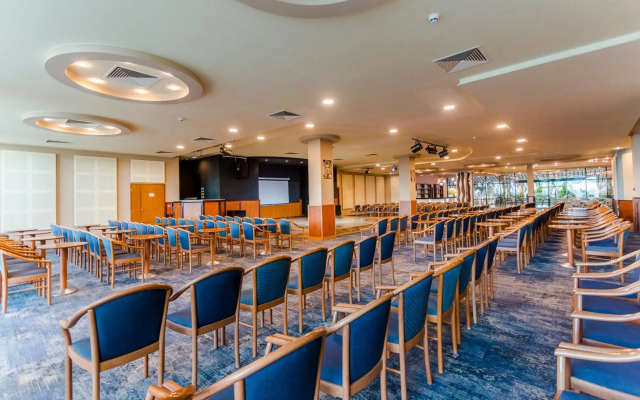 Evrika Club Hotel