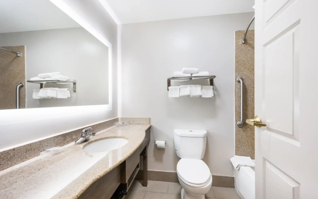 Red Roof Inn PLUS & Suites Birmingham - Bessemer