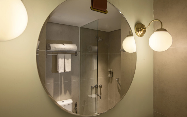 Kampi Hotel Tunjungan – Surabaya