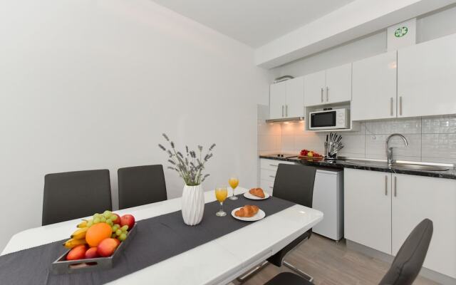 Luxury vir