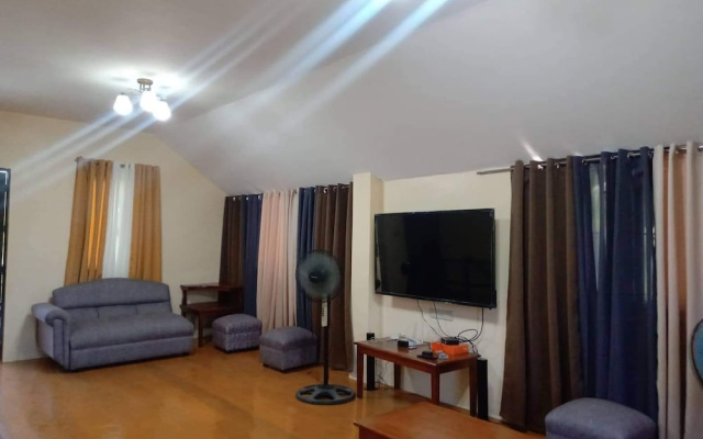 Charming and Relaxing 7-bed House in Mati City,