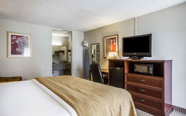 Quality Inn & Suites near Lake Eufaula